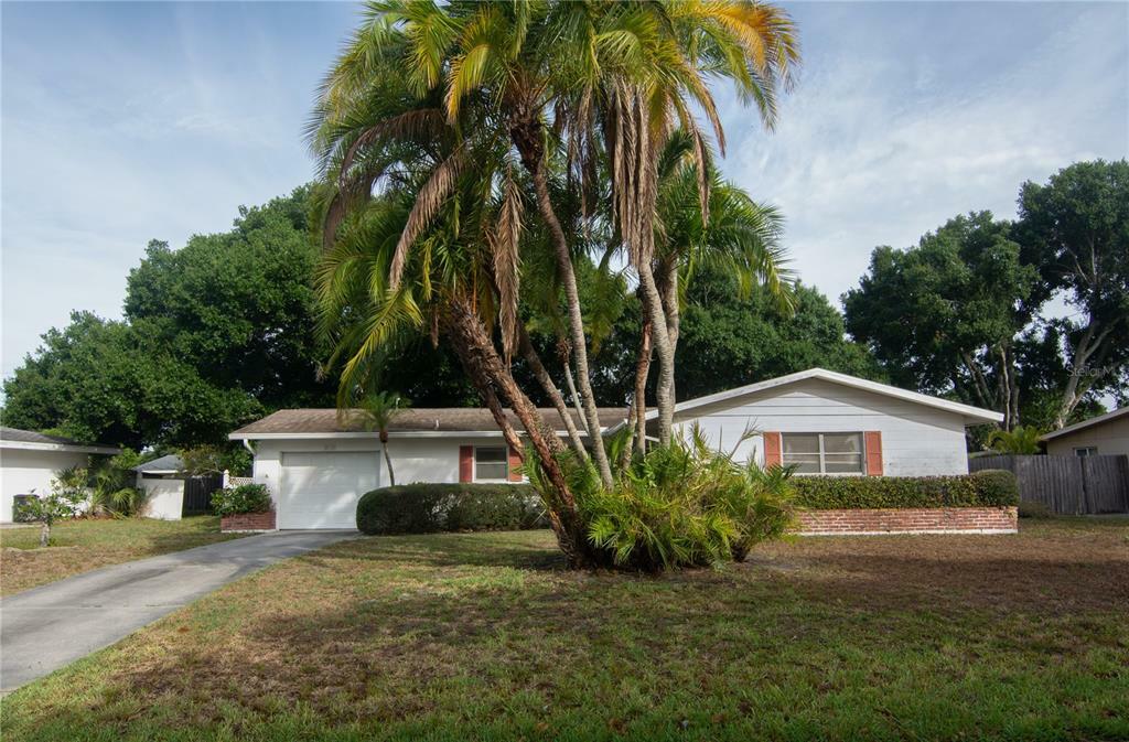 Property Photo:  2618 Espanola Avenue  FL 34239 