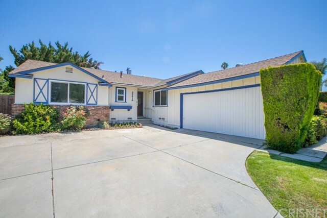 Property Photo:  22616 Kittridge Street  CA 91307 