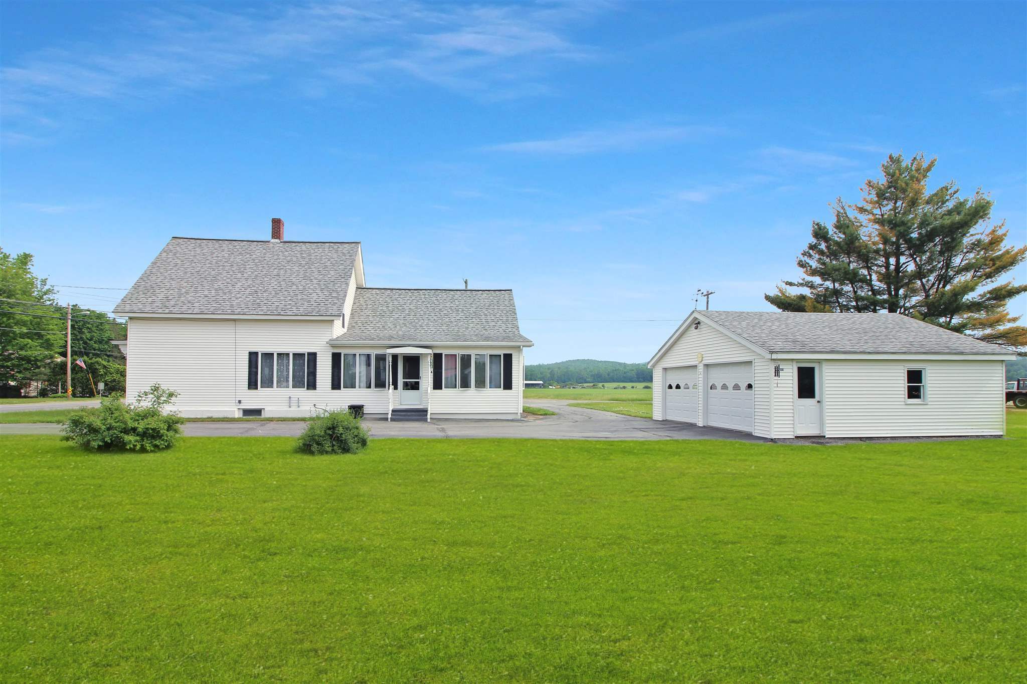 Property Photo:  3016 Dartmouth College Highway  NH 03774 