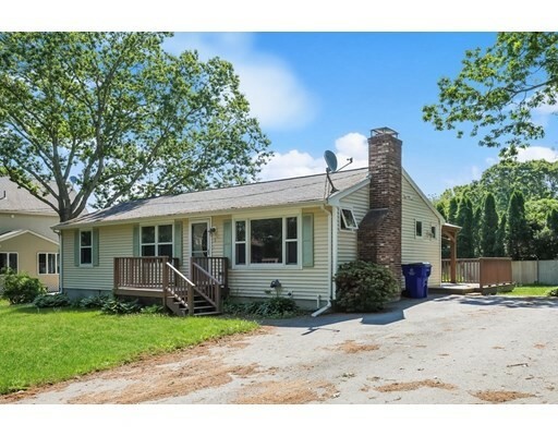 Property Photo:  5 Fox Run Rd  MA 02562 