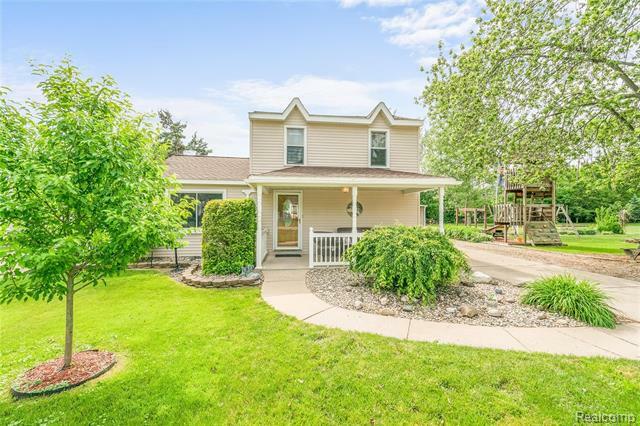 Property Photo: 14955 John L Street MI 48134