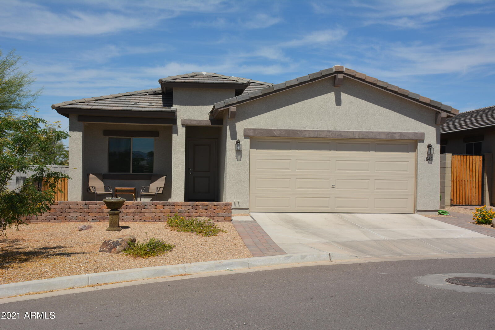 Property Photo: 1848 S Descanso Road AZ 85119