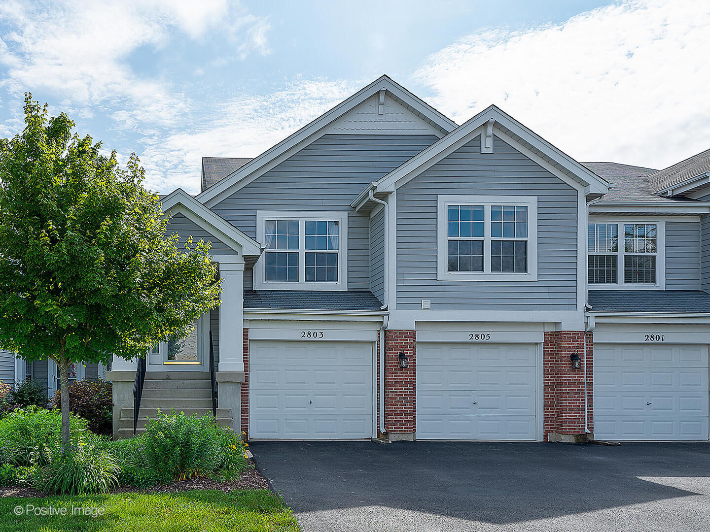 Property Photo:  2803 Packford Lane 2803  IL 60502 