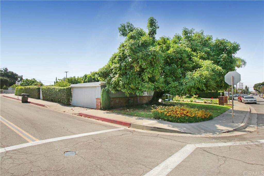 Property Photo:  1142 Highland Oaks Drive  CA 91006 