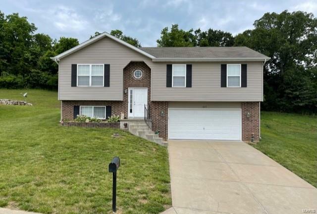 Property Photo:  1015 Leafglen   63052 
