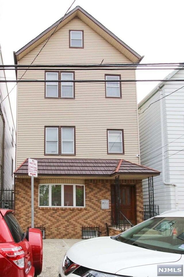 Property Photo:  59 Lang Street  NJ 07105 