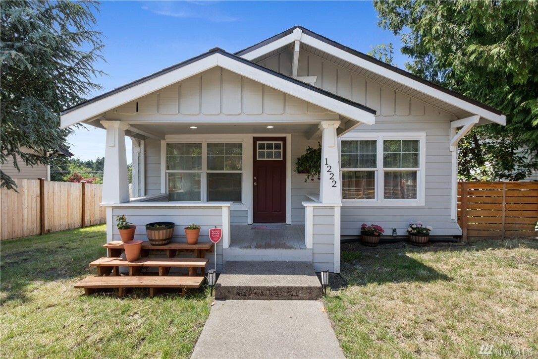 Property Photo:  1222 S Stevens St  WA 98405 