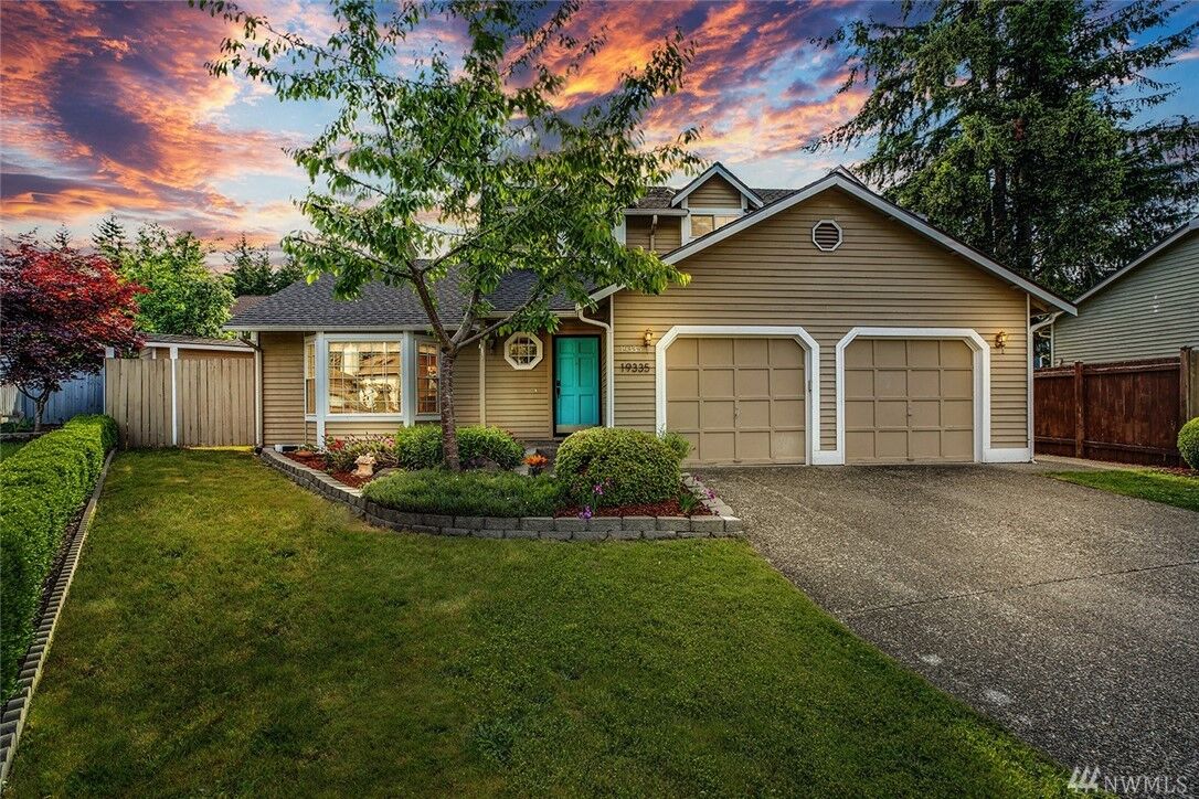 Property Photo: 19335 133rd Place SE WA 98058