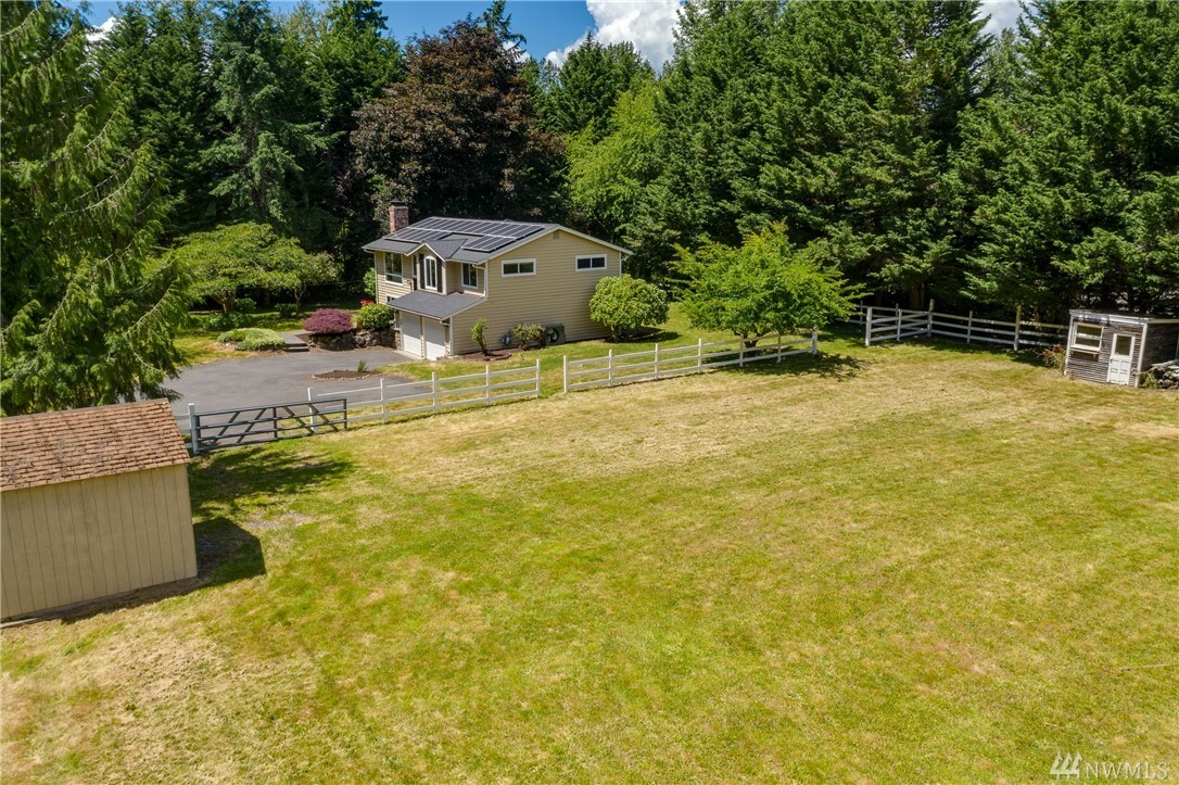 Property Photo:  20606 NE 85th St  WA 98053 