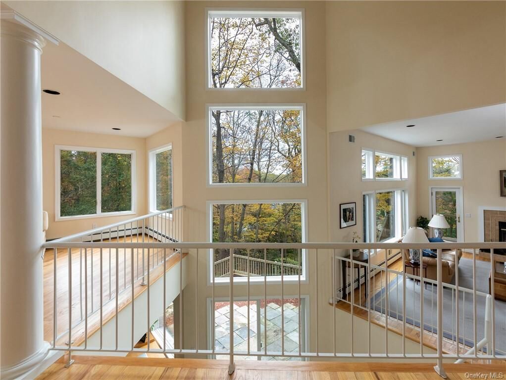 Property Photo:  10 Rockridge Road  NY 10502 