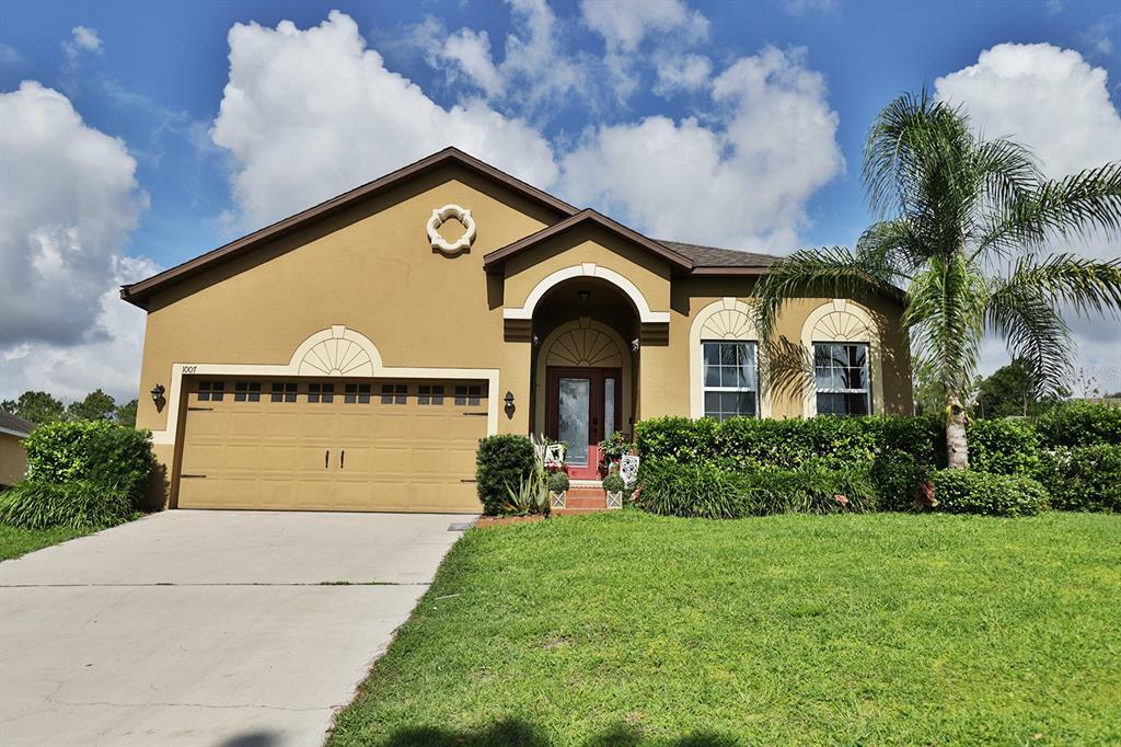 Property Photo: 1007 Susan Drive FL 33853