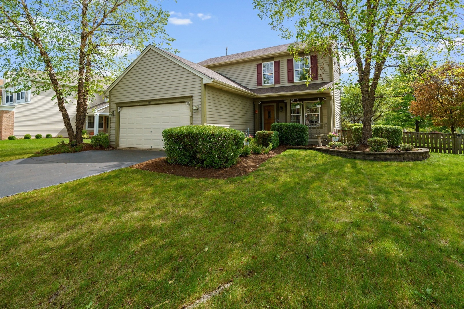 Property Photo: 997 N Camden Lane IL 60177