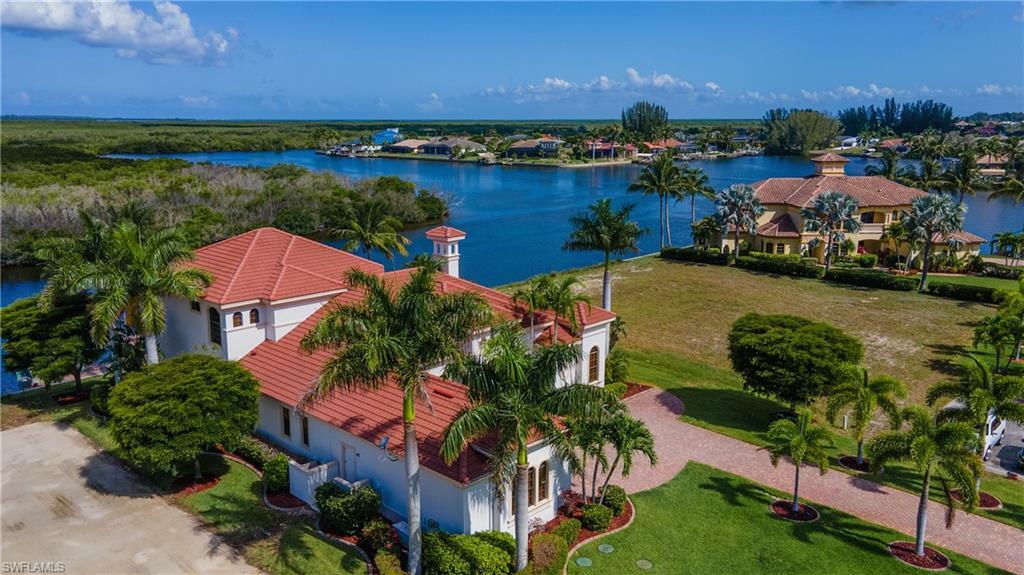Property Photo: 866 W Cape Estates Circle FL 33993