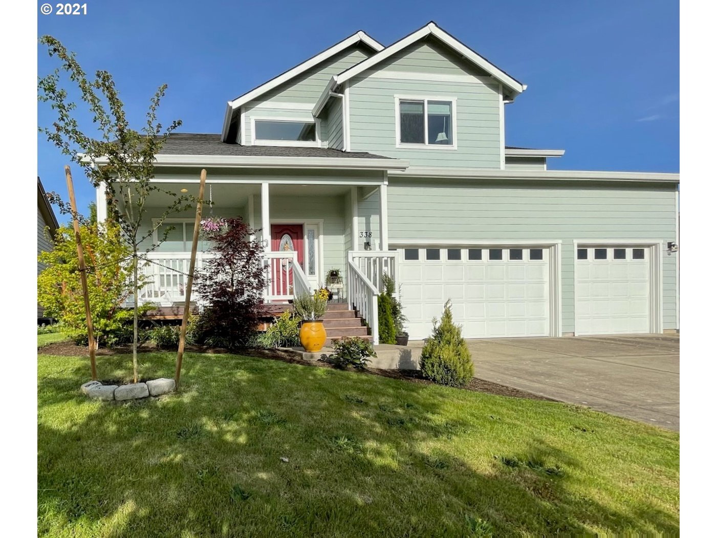 Property Photo: 338 SW Mt Mazama St OR 97128