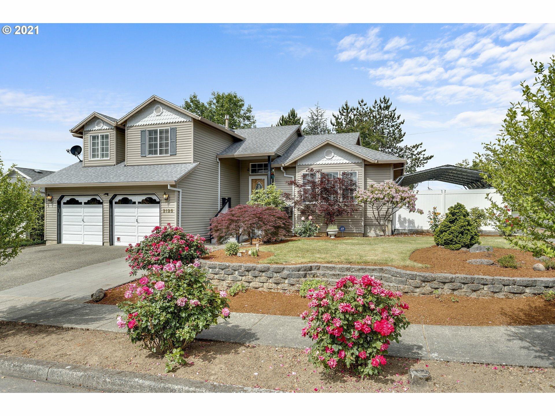 3125 SW Sandlewood Ln  Gresham OR 97080 photo