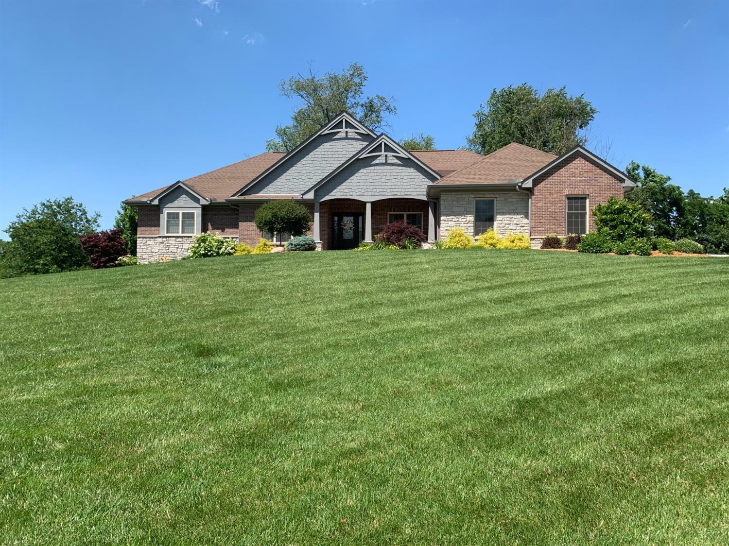 Property Photo: 26 St Andrews Dr OH 45052