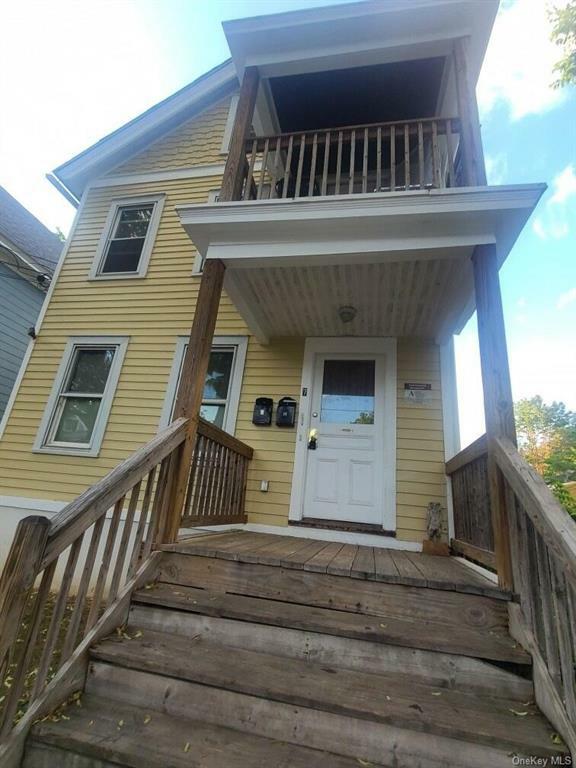 Property Photo:  7 Fox Terrace  NY 12603 