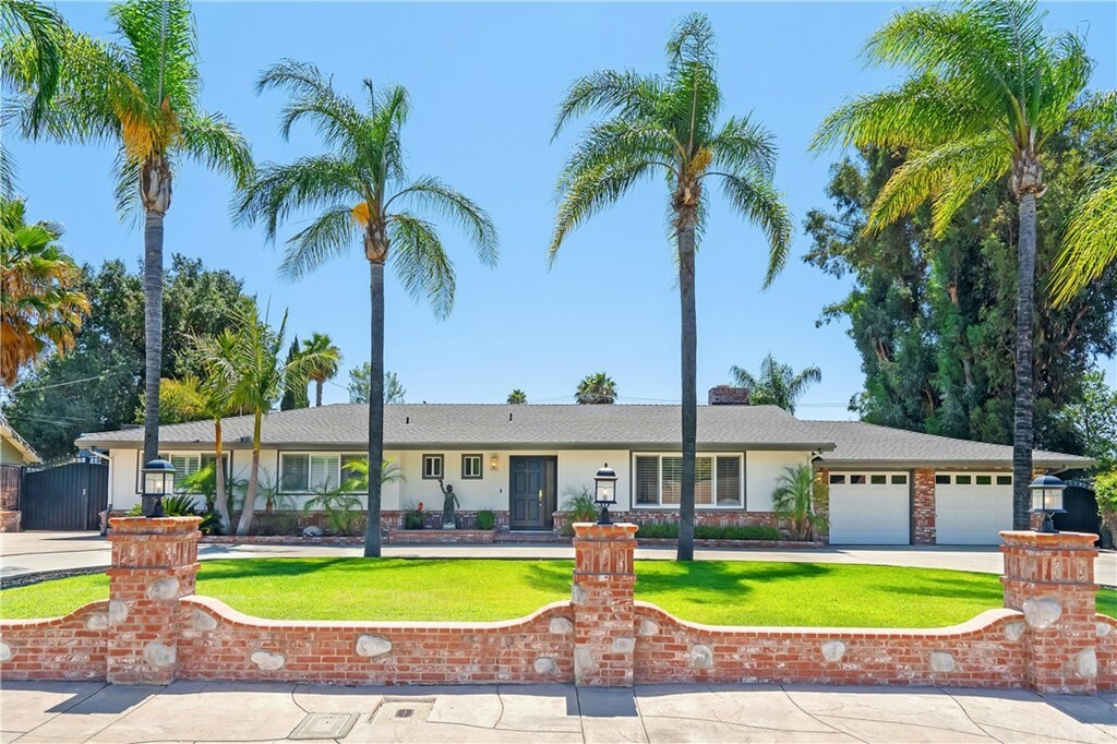 Property Photo:  958 Waverly Heights Drive  CA 91360 