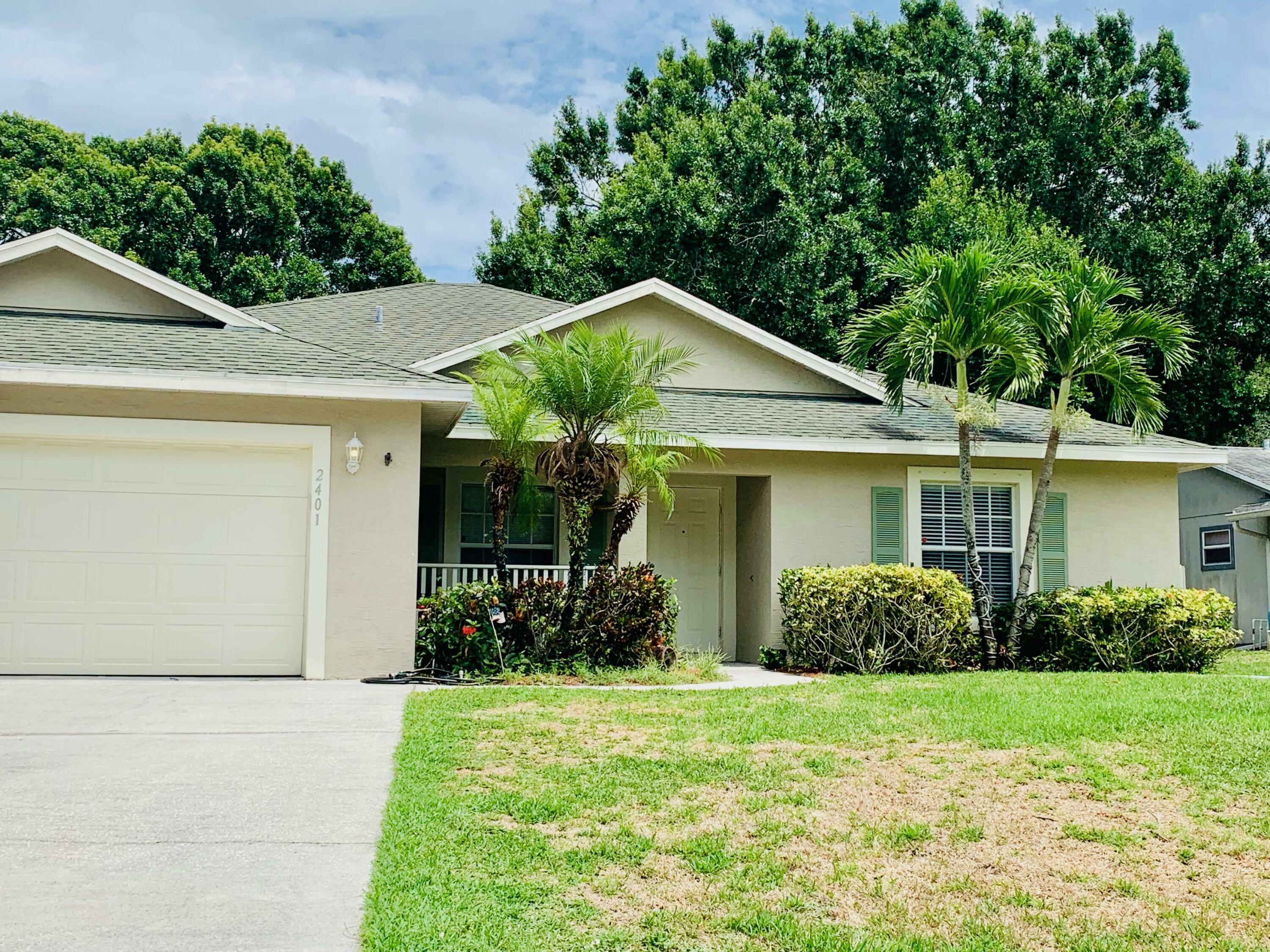 Property Photo:  2401 SW Vardon Street  FL 34953 