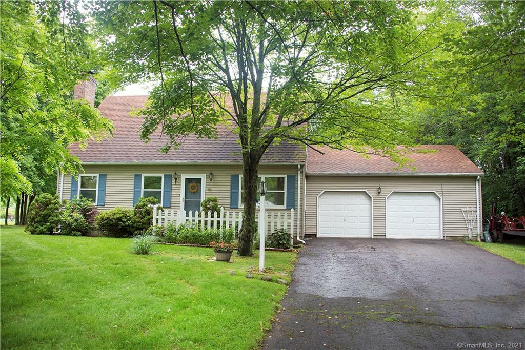 Property Photo:  86 Greenbriar Road  CT 06450 