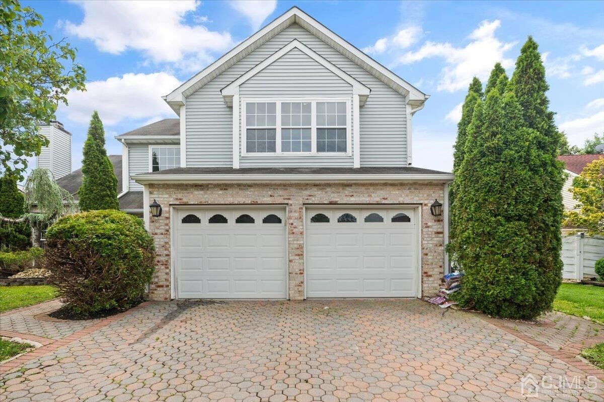 47 Major Drive, Sayreville, NJ 08872/2.1 bath