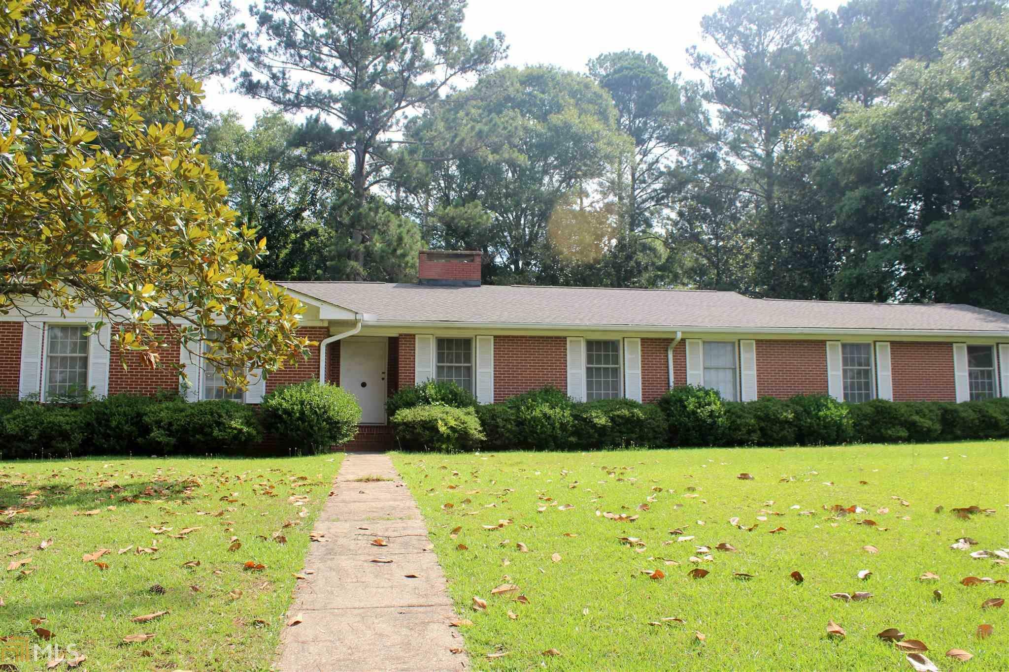 Property Photo:  303 Briarcliff Road  GA 31833 