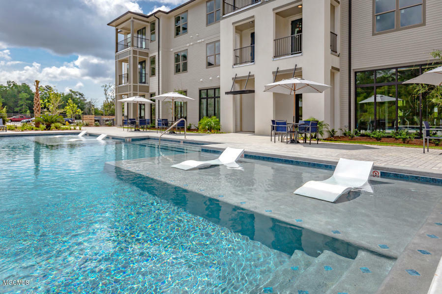 Property Photo:  2501 Bienville Boulevard  MS 39564 