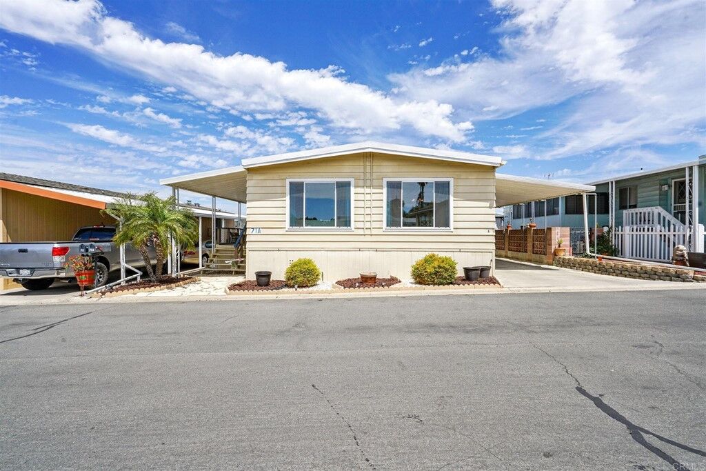 Property Photo:  1219 Barham Dr 71A  CA 92078 