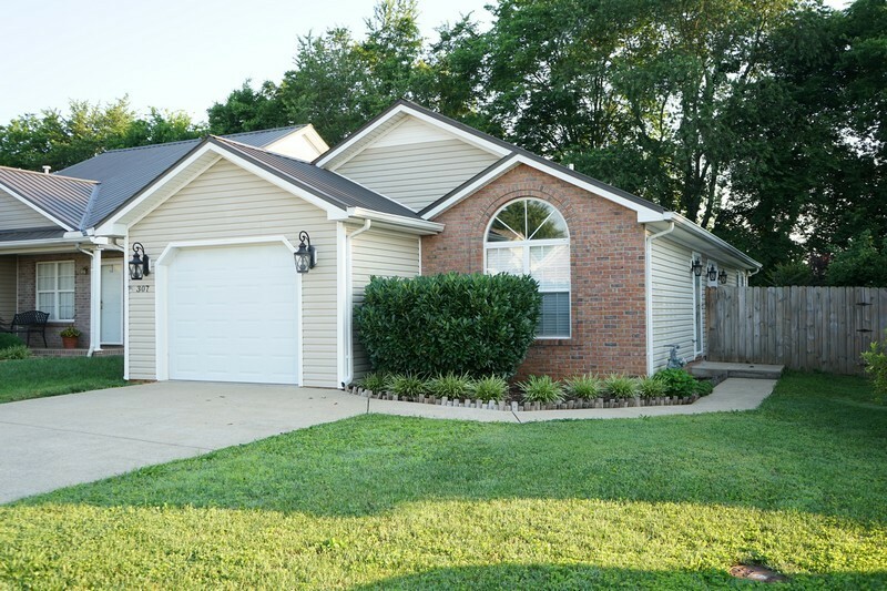 Property Photo:  307 Deerwood Dr  KY 42240 