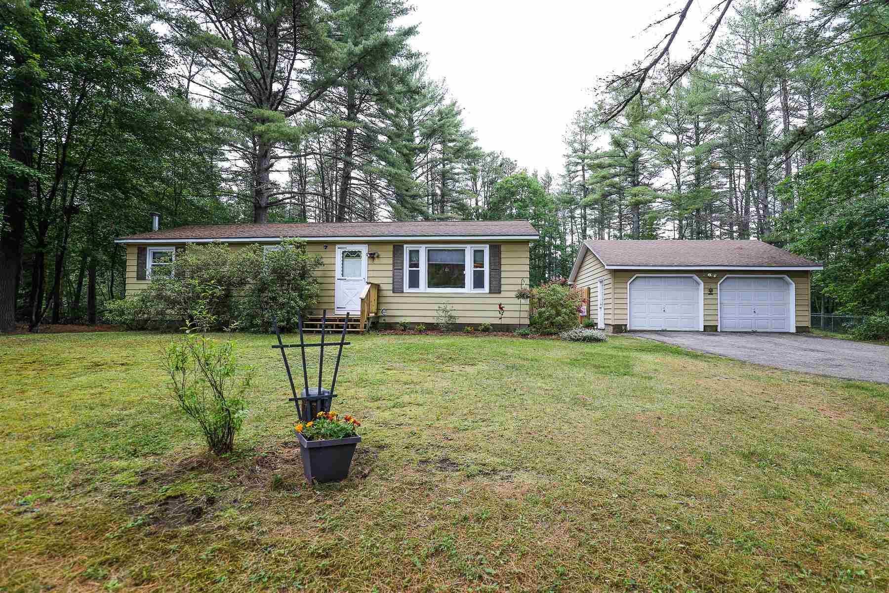 Property Photo:  3 Martinson Lane  NH 03275 