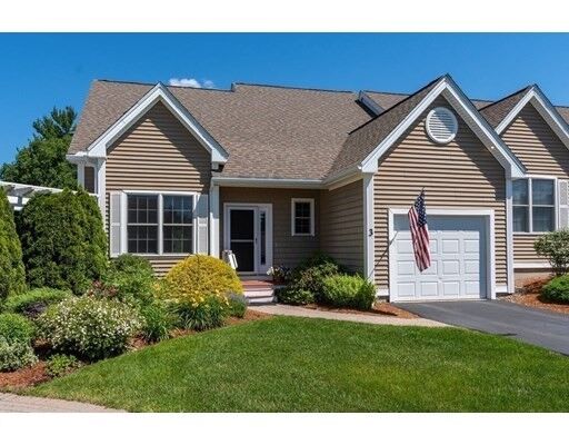 Property Photo:  3 Gatecrest Rd 3  MA 01886 