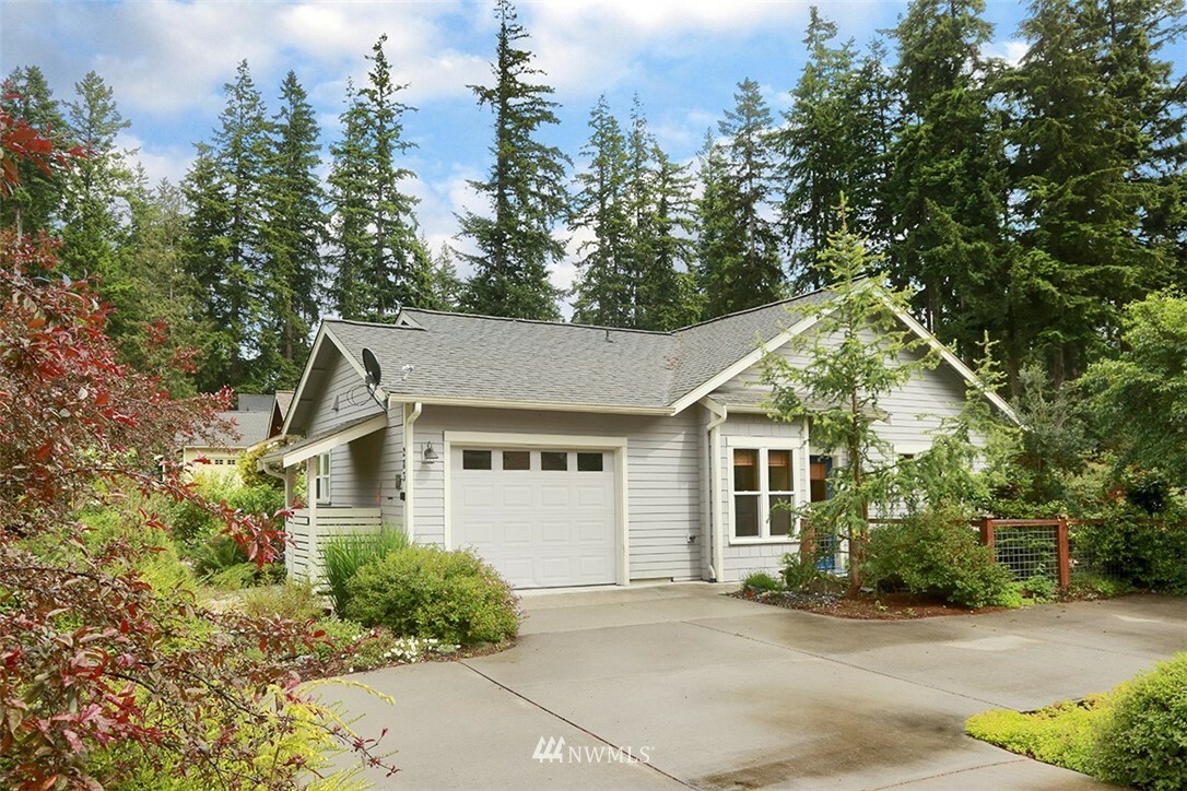 Property Photo:  283 Laurel Loop  WA 98260 