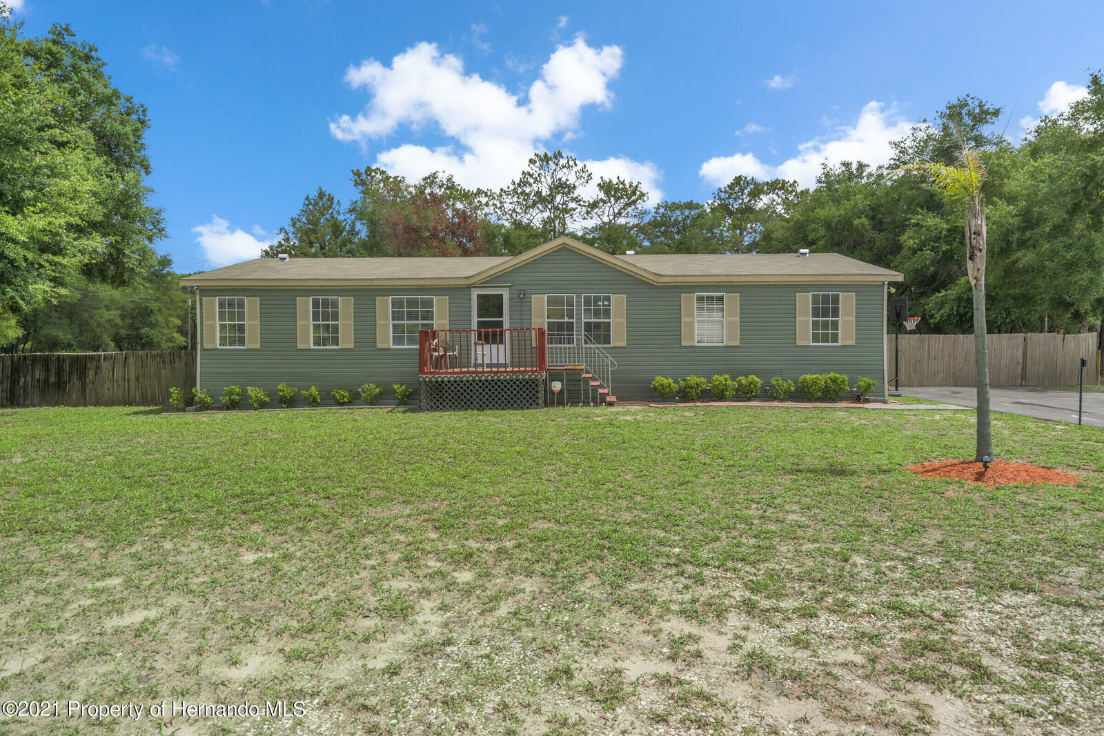Property Photo:  18922 Bowman Road  FL 34610 