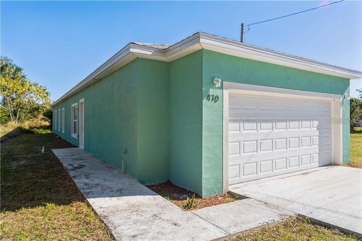 Property Photo: 470 D Street FL 33853