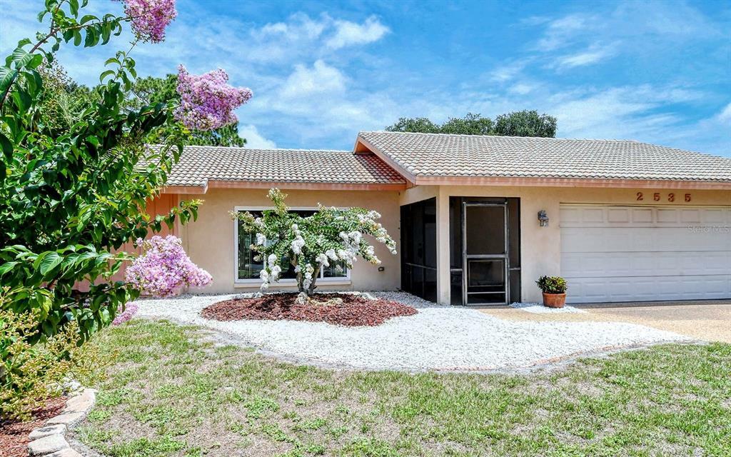 Property Photo:  2535 Carlisle Place  FL 34231 