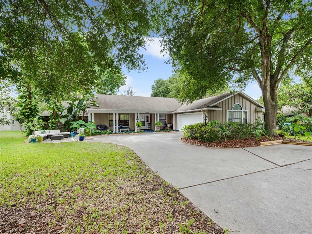 Property Photo:  33947 Sabal Way  FL 34788 