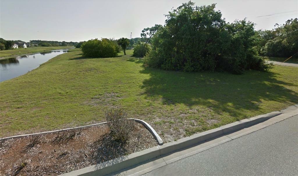 Property Photo:  401 Rotonda Circle  FL 33947 