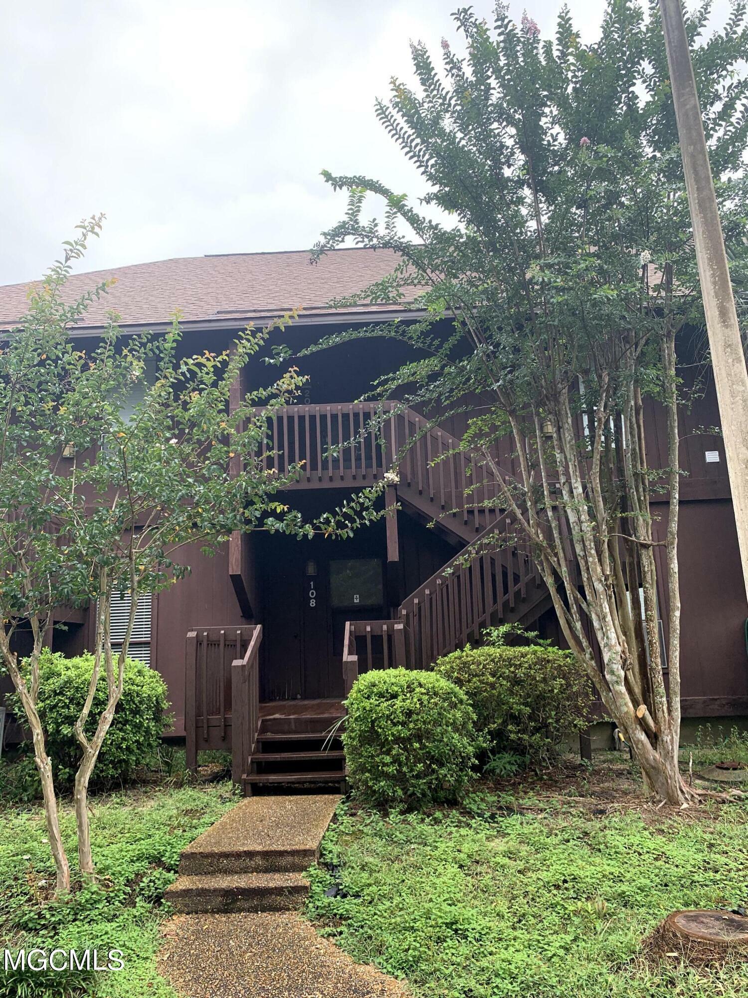 Property Photo: 208 Lanai Villa MS 39525
