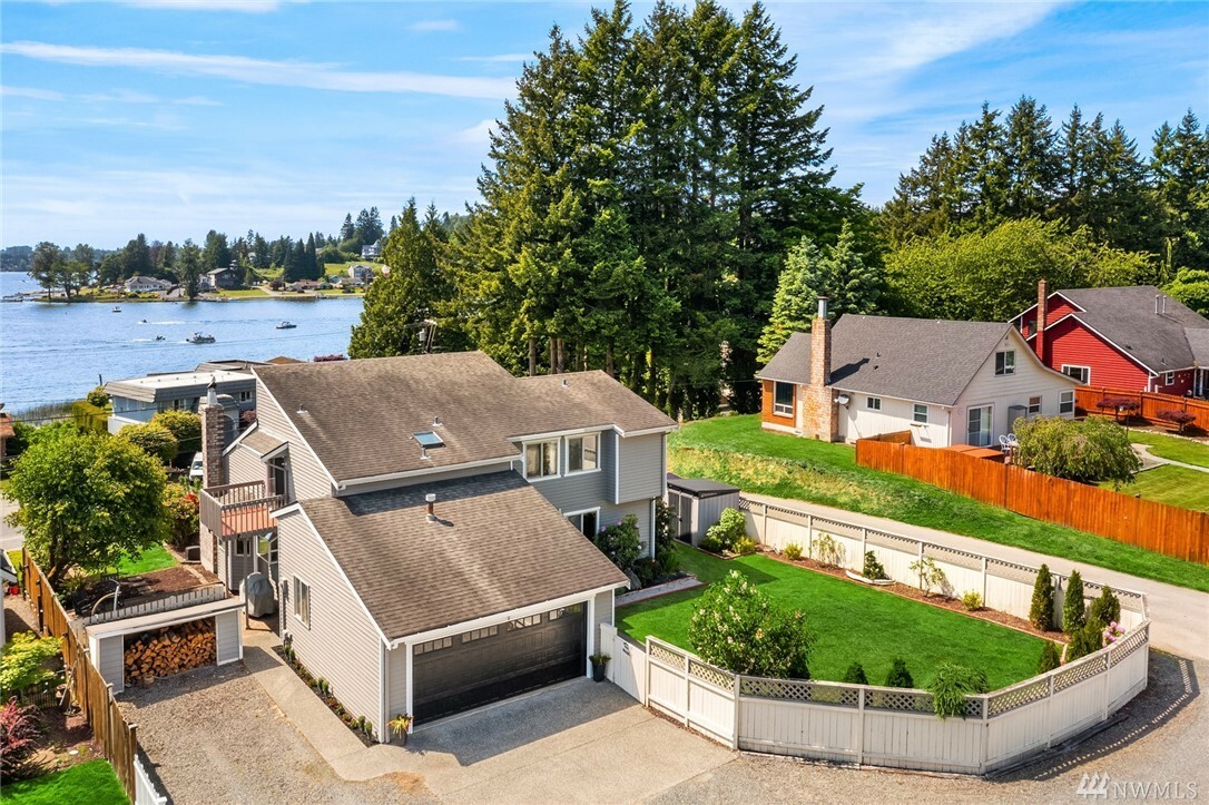 Property Photo: 11902 13th St NE WA 98258