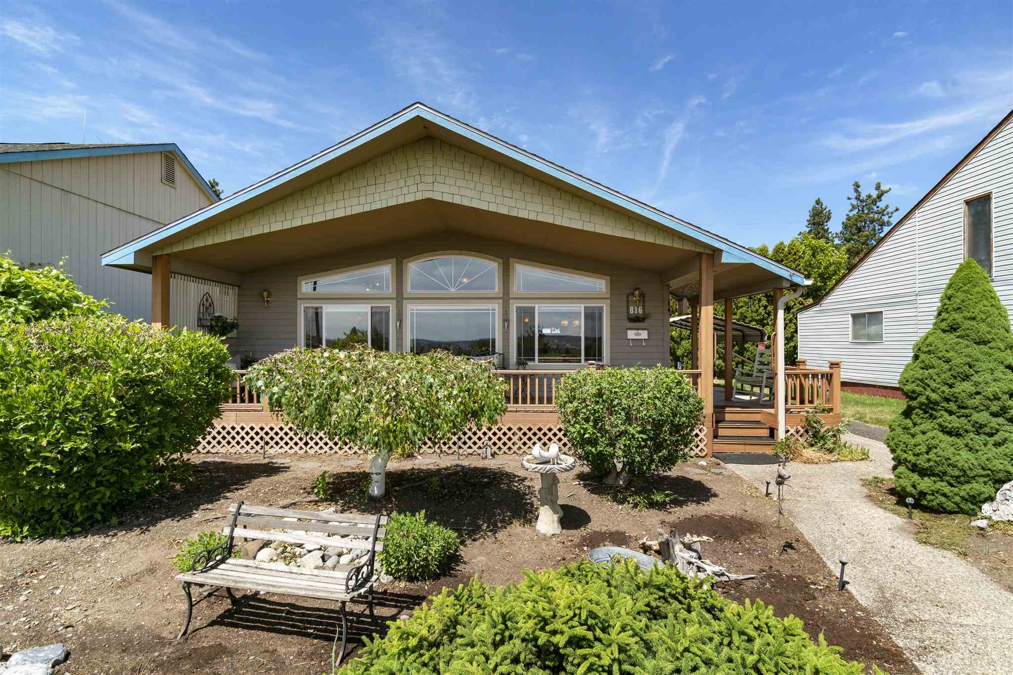 Property Photo: 816 W Glass Ave WA 99205