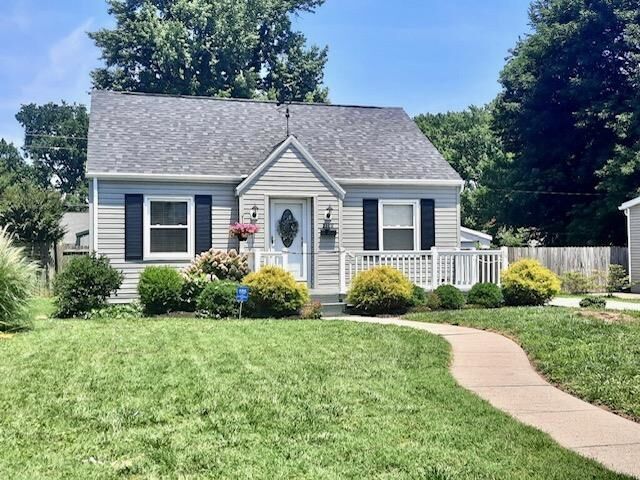 Property Photo:  2108 E Blackford Avenue  IN 47714 