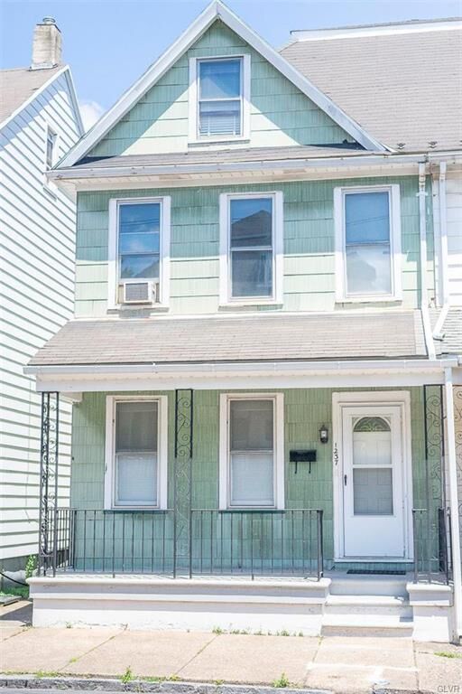 Property Photo:  1237 Lehigh Street  PA 18042 