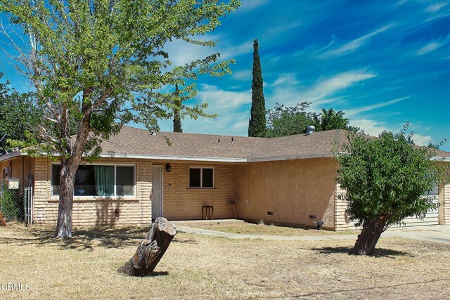 Property Photo:  42643 32nd Street W  CA 93536 