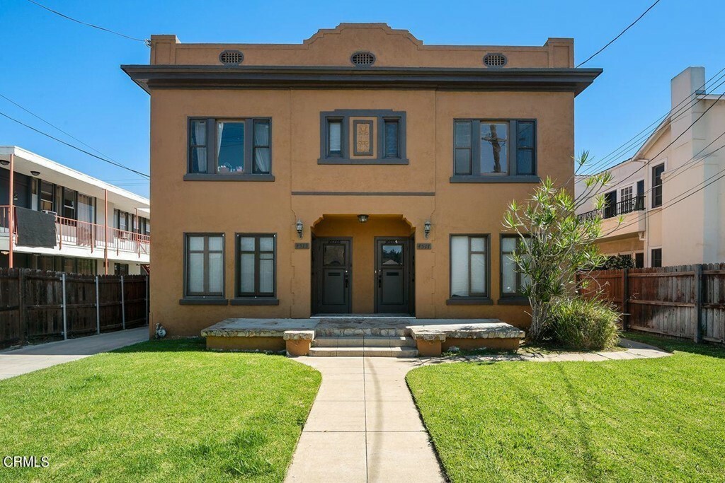 Property Photo: 4511 1/2 W 16th Place CA 90019