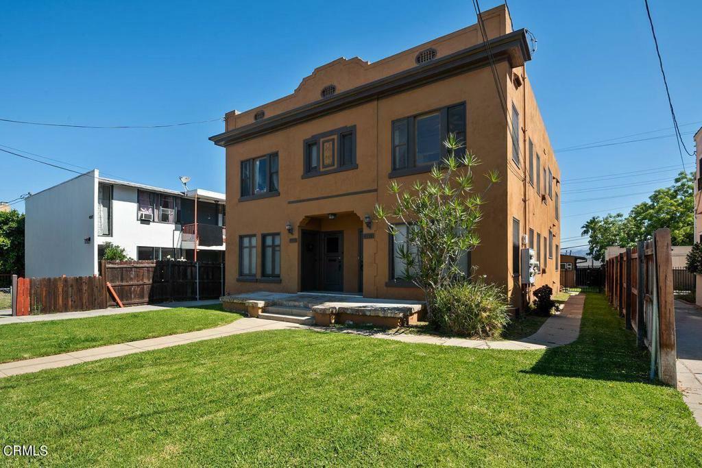Property Photo: 4511 1/2 W 16th Place CA 90019