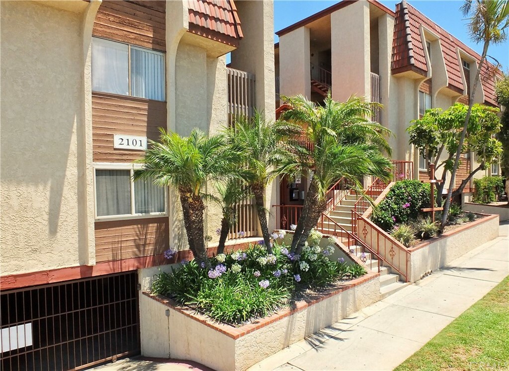 Property Photo: 2101 E 21st Street 312 CA 90755