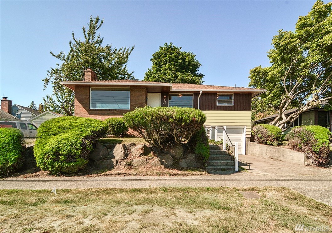 Property Photo:  3748 SW Rose St  WA 98126 