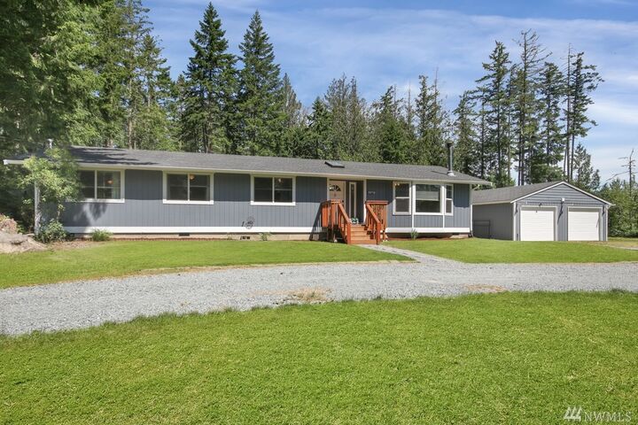 Property Photo:  40716 80th Ave E  WA 98328 