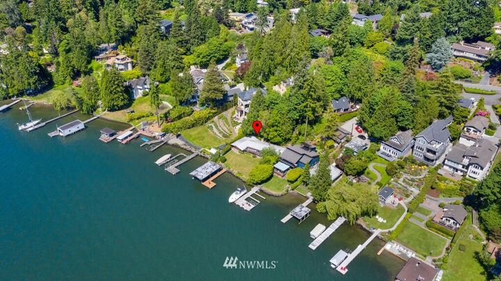 Property Photo:  11561 Holmes Point Drive NE  WA 98034 