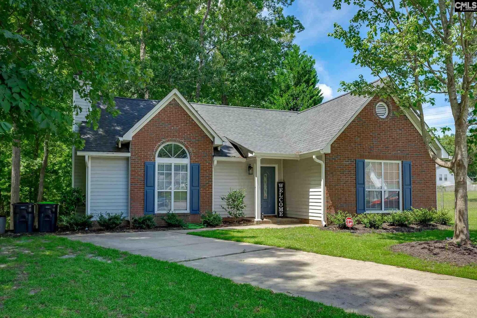 Property Photo: 658 Whitland Rd SC 29072-7836